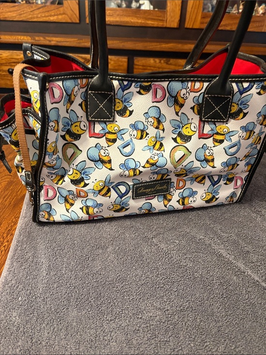 Dooney & Bourke Handbags - Vintage Dooney!
